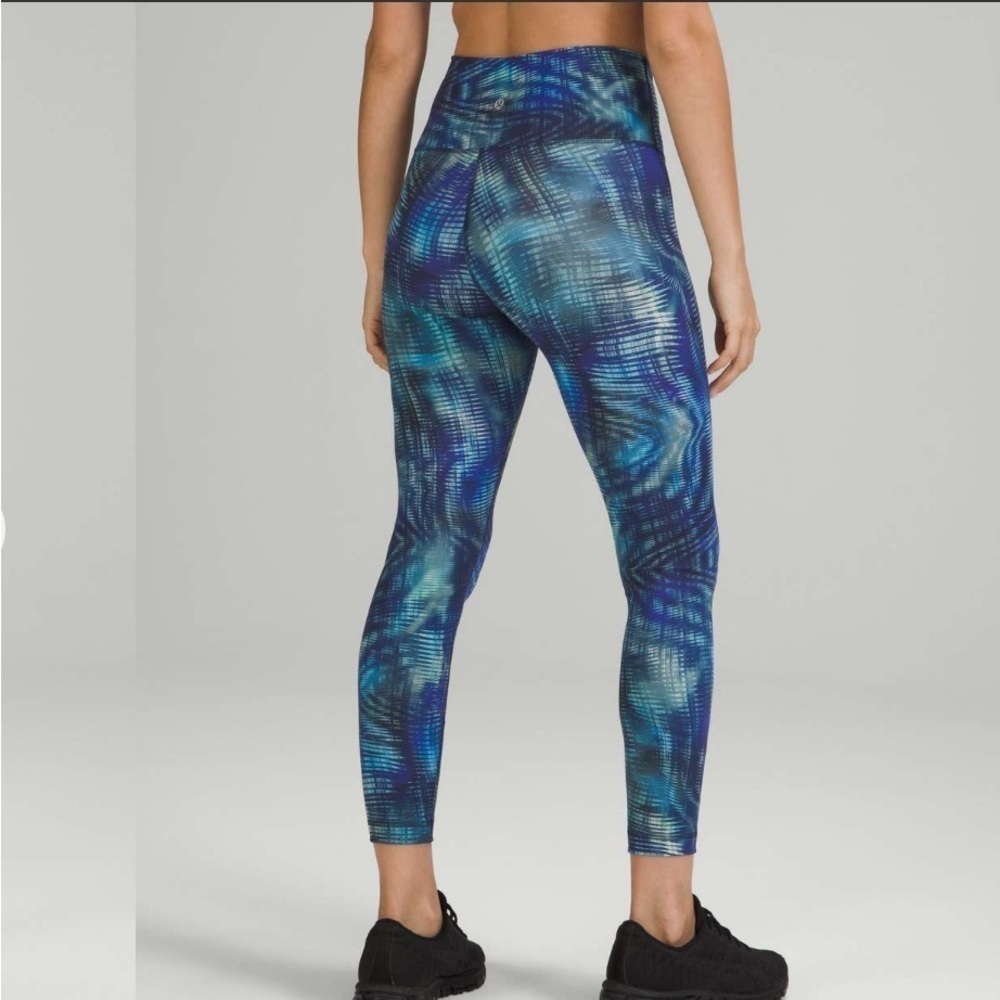 Lululemon Wunder Train High-Rise Tight 25 Foil
Shapeshifter Flux Blue Multi - Picture 3 of 10